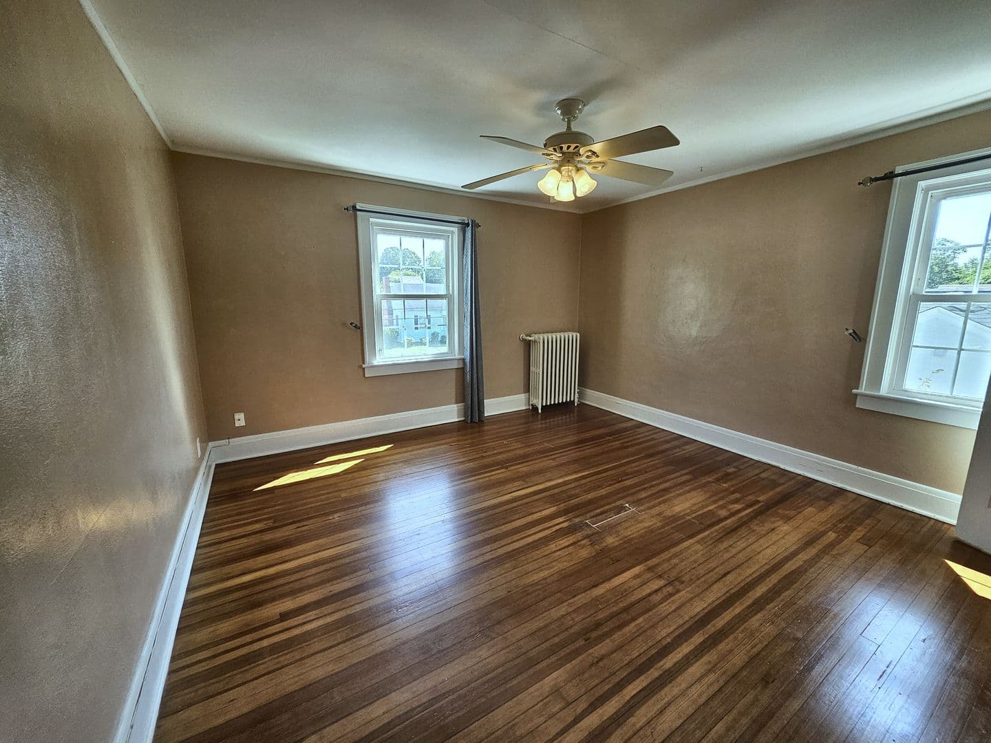 Norfolk House: 3520 Buckingham Street
