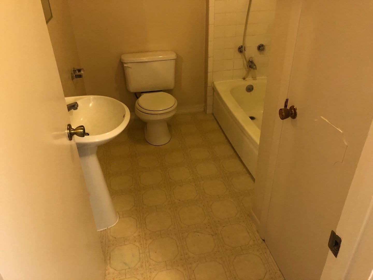 Klamath Falls Apartment: 5883 Onyx