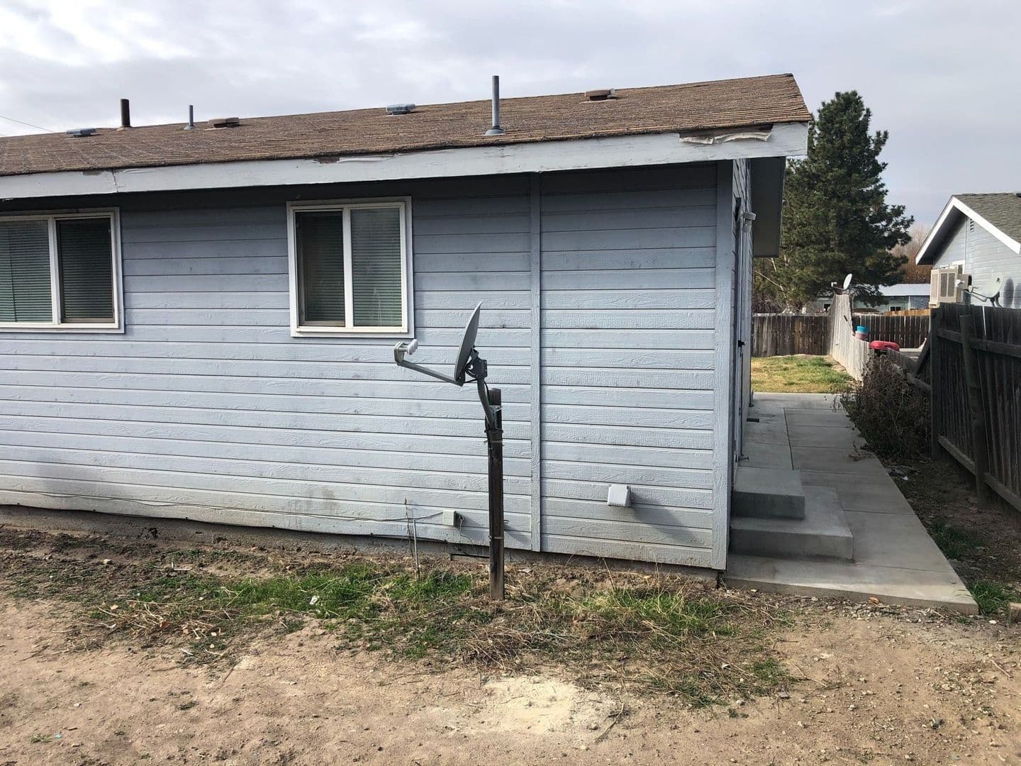 Klamath Falls Apartment: 5883 Onyx