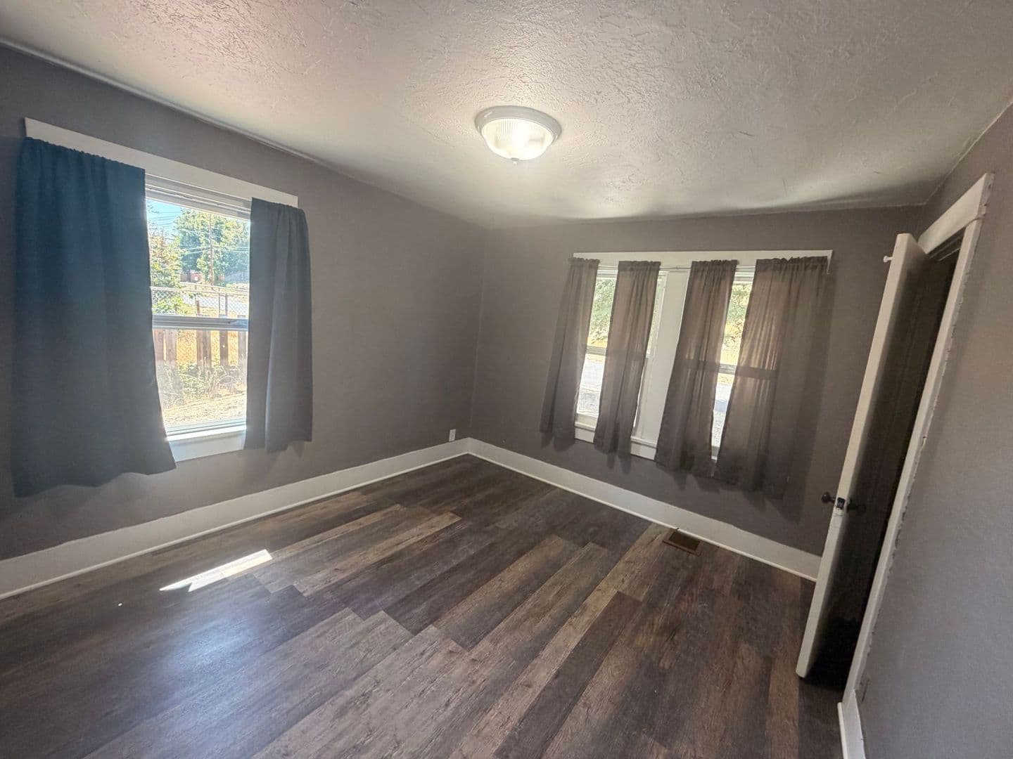 Klamath Falls House: 1335 Crescent Ave