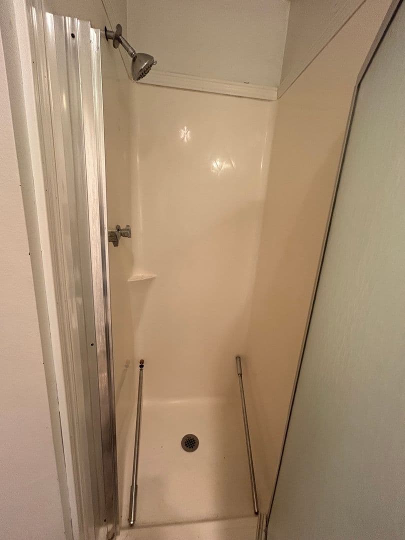 Klamath Falls House: 1345 Pleasant Ave