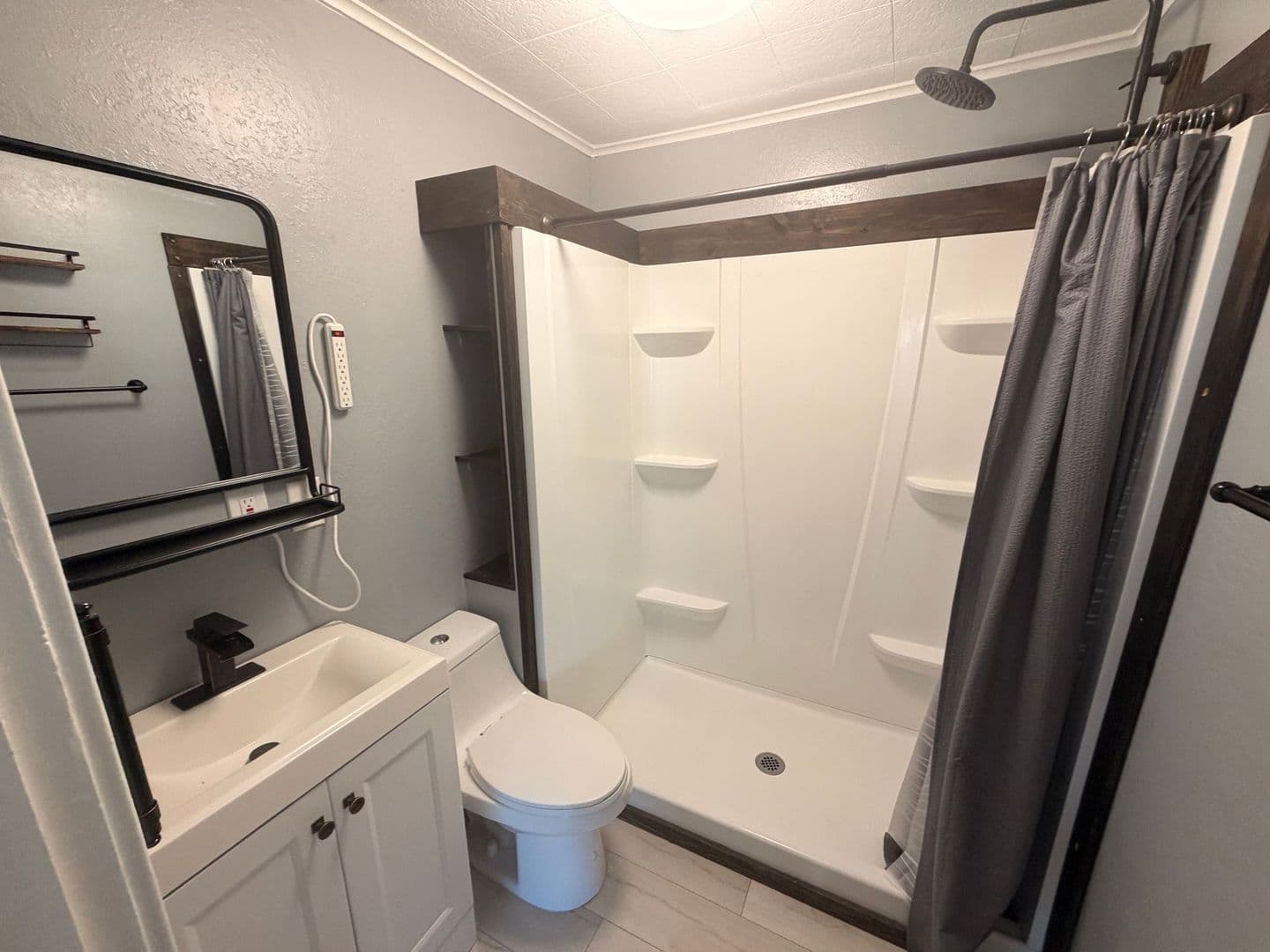 Klamath Falls House: 1335 Crescent Ave