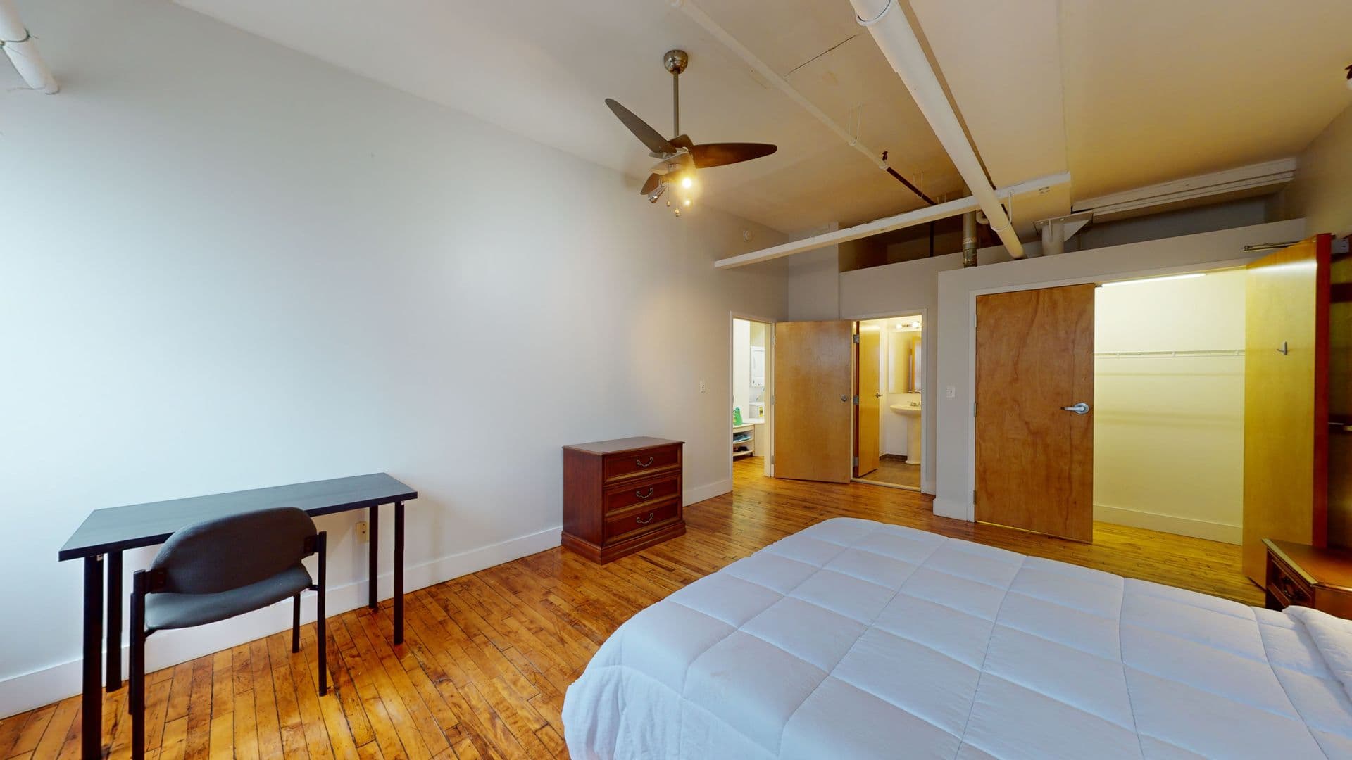 New Haven Apartment: 441 Chapel Street