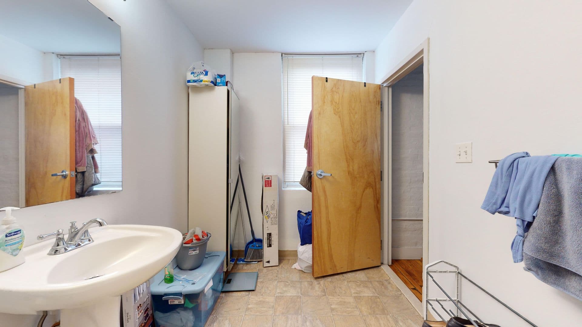 New Haven Apartment: 441 Chapel Street