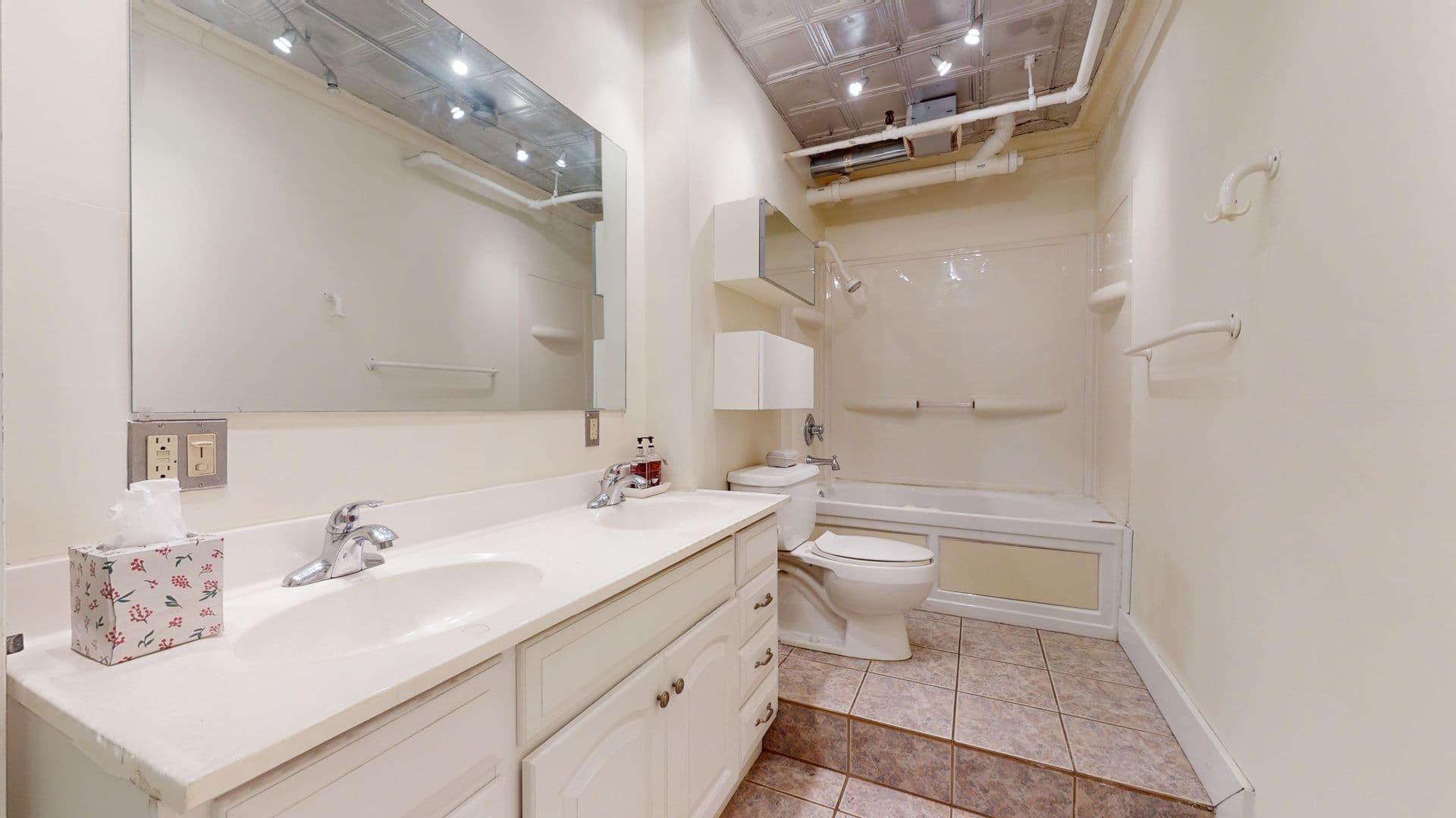 New Haven Apartment: 441 Chapel Street