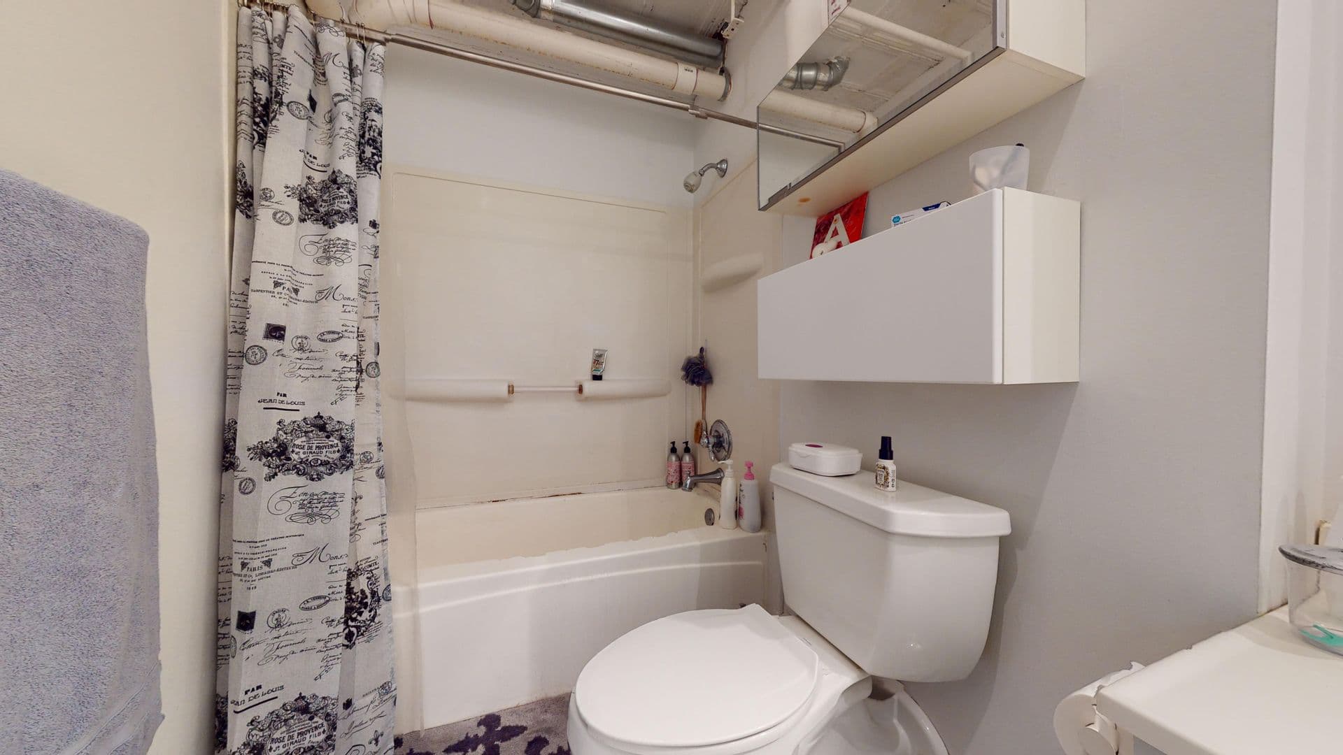 New Haven Apartment: 441 Chapel Street