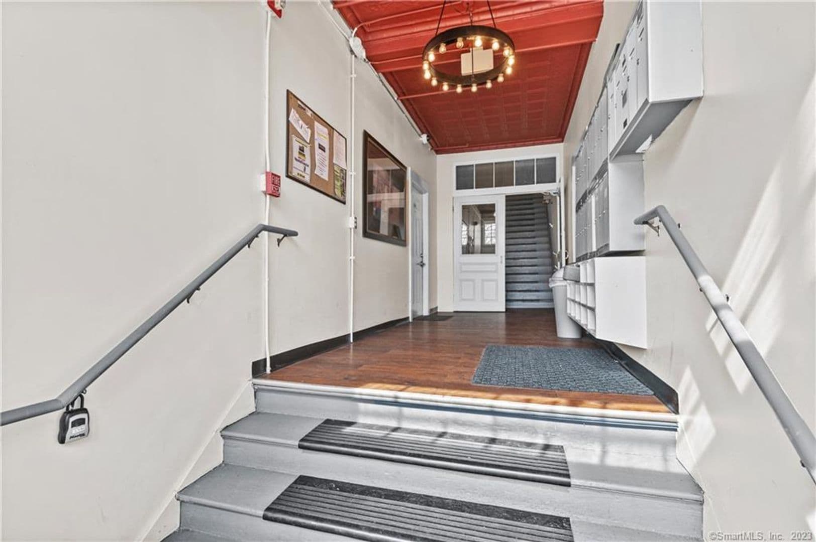 New Haven Apartment: 441 Chapel Street