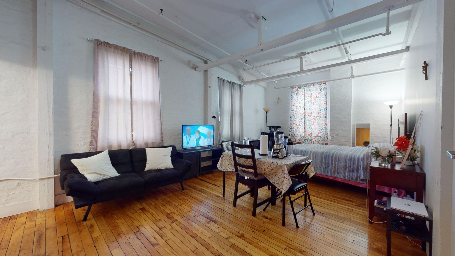 New Haven Apartment: 441 Chapel Street
