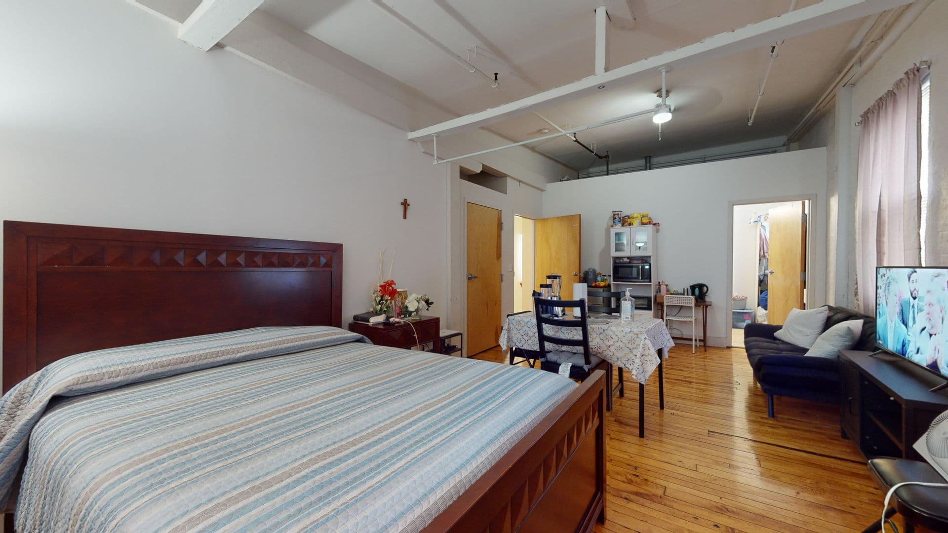 New Haven Apartment: 441 Chapel Street