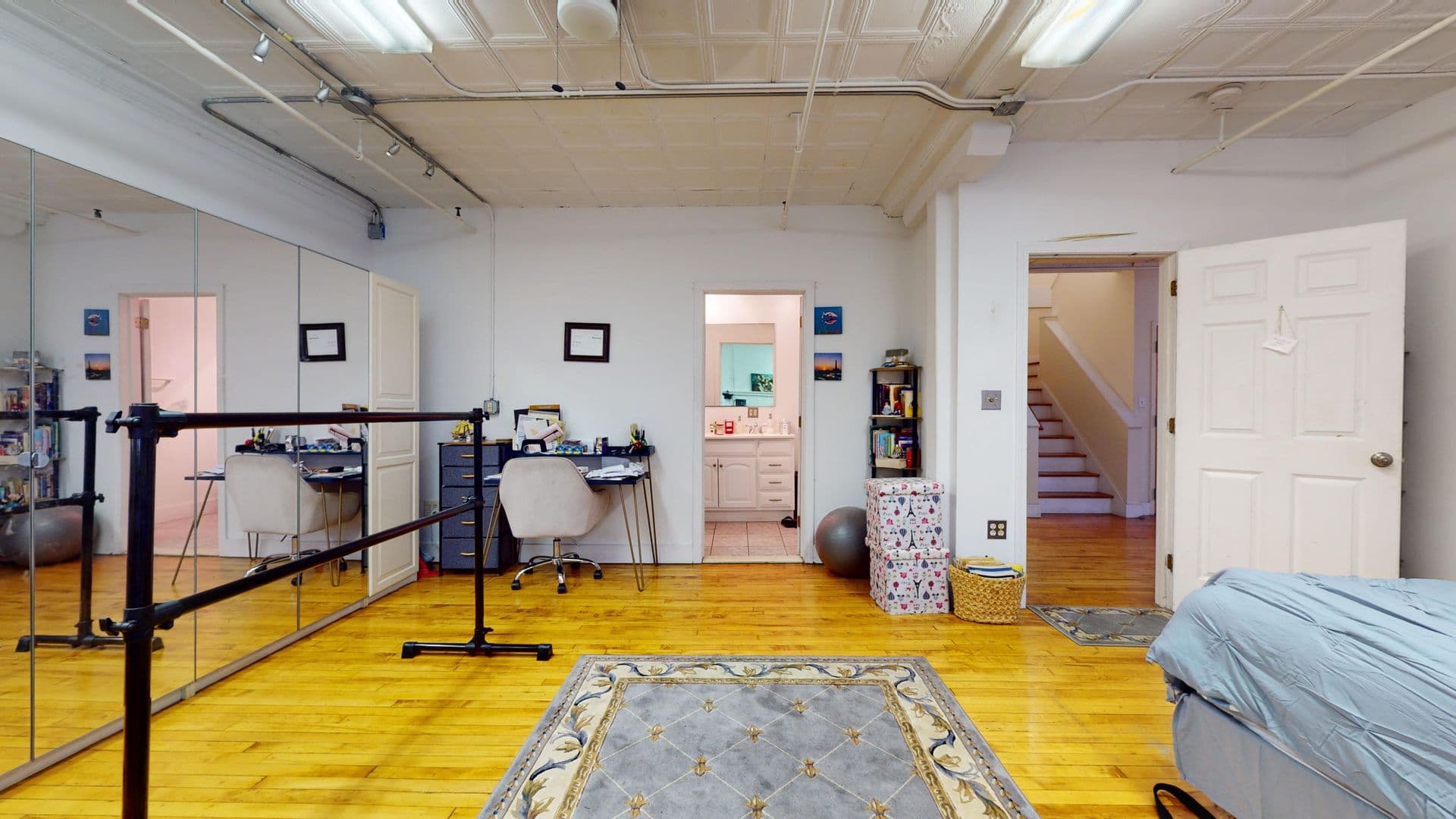 New Haven Apartment: 441 Chapel Street