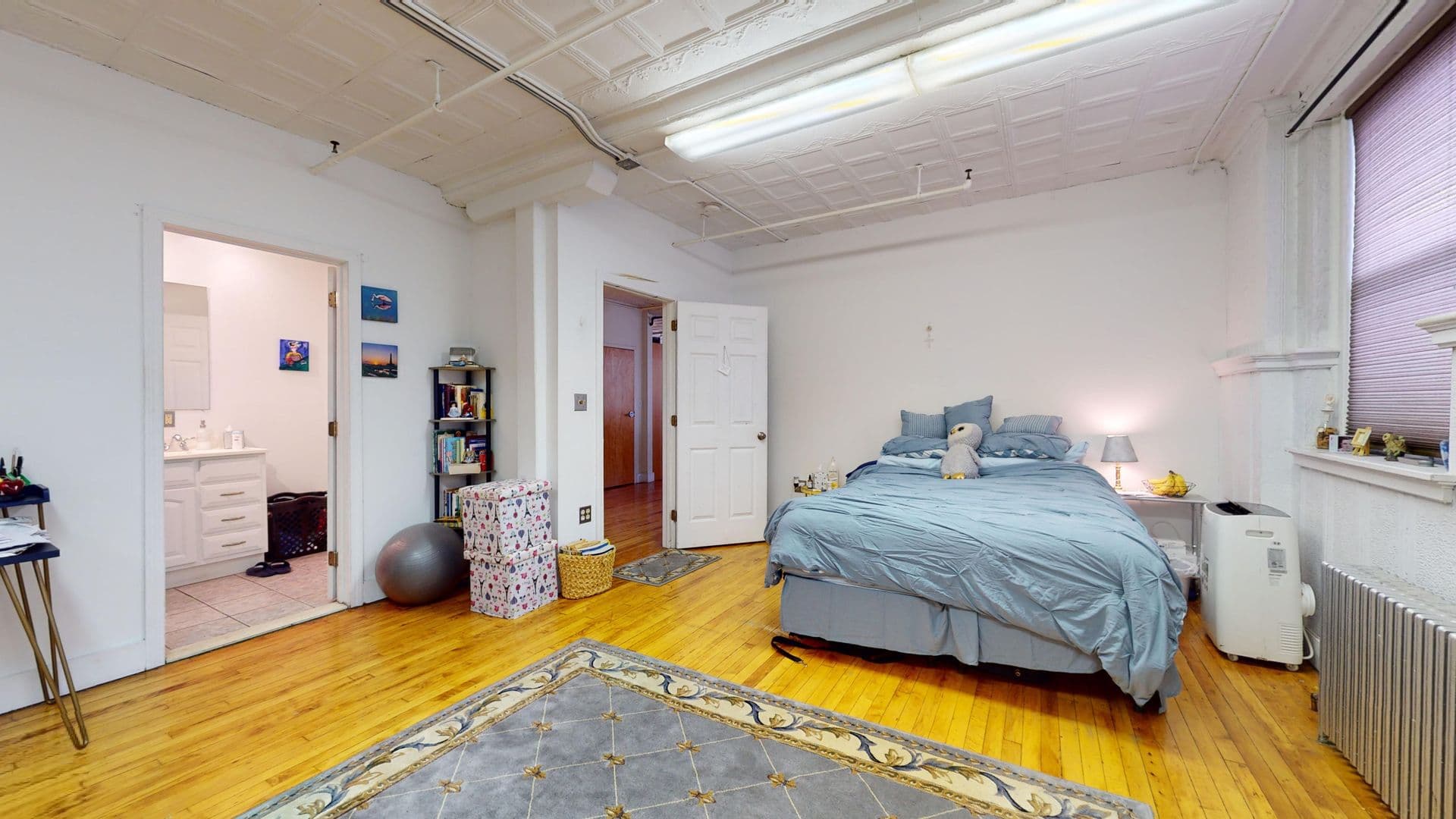 New Haven Apartment: 441 Chapel Street
