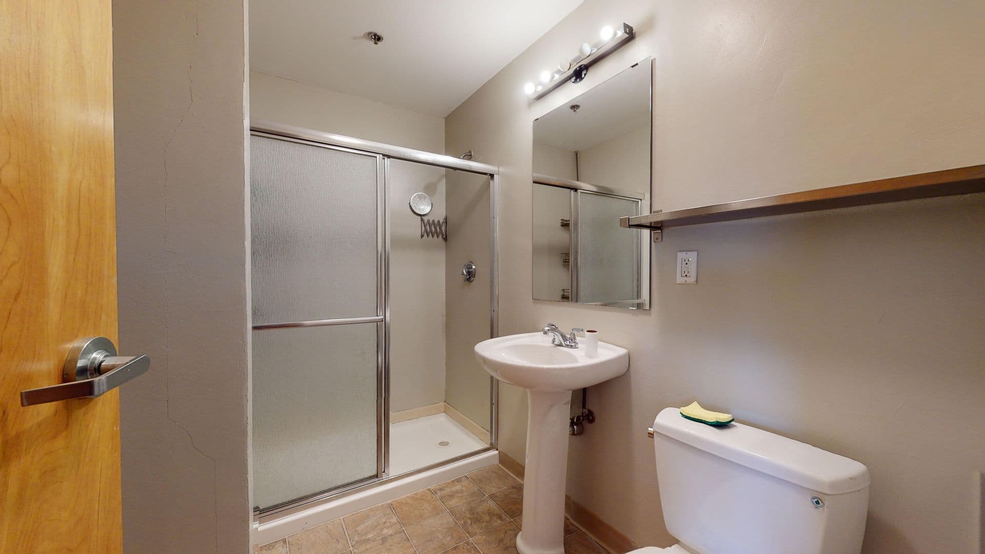 New Haven Apartment: 441 Chapel Street