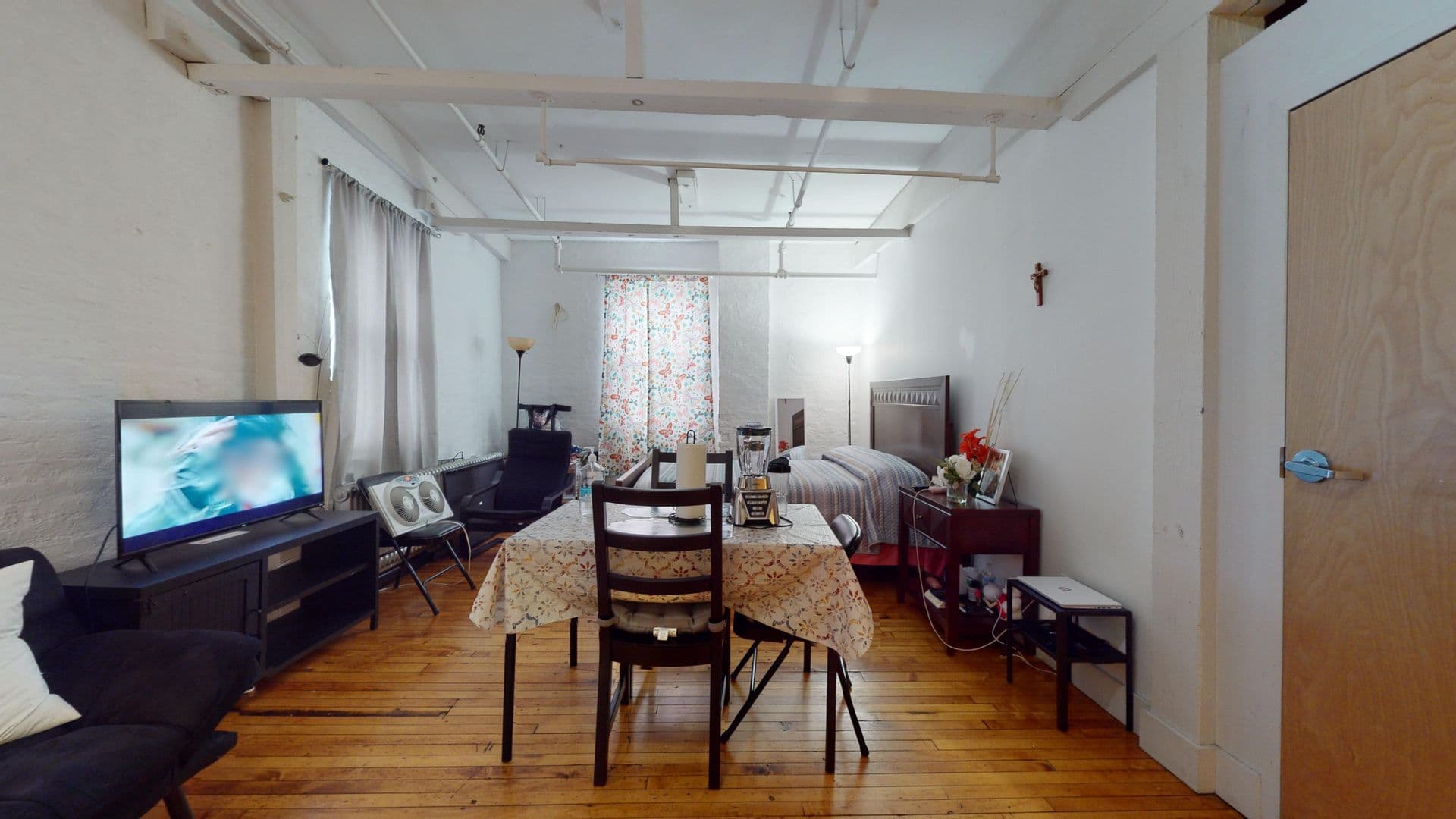 New Haven Apartment: 441 Chapel Street