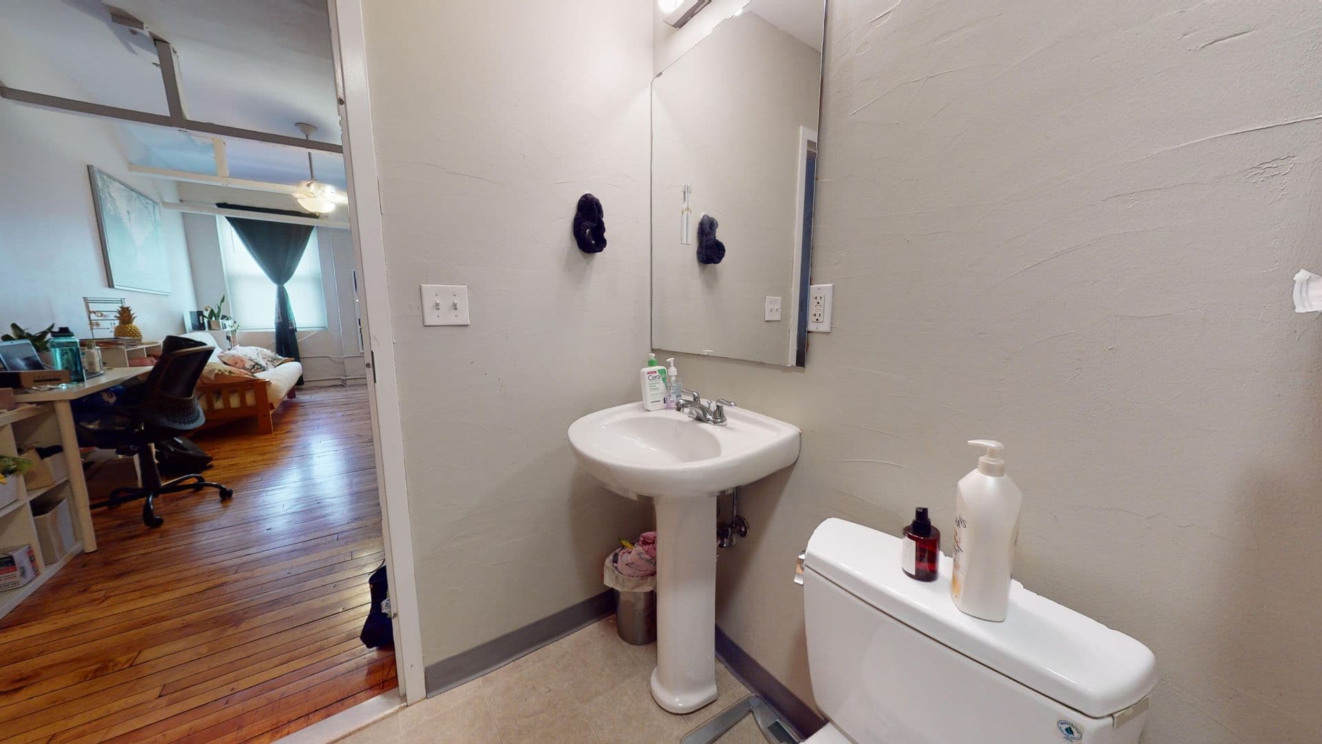 New Haven Apartment: 441 Chapel Street