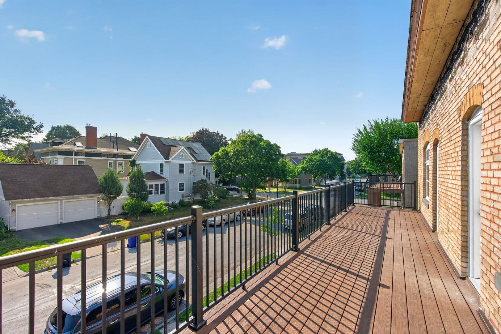 Saint Paul Apartment: 203 Grotto St N