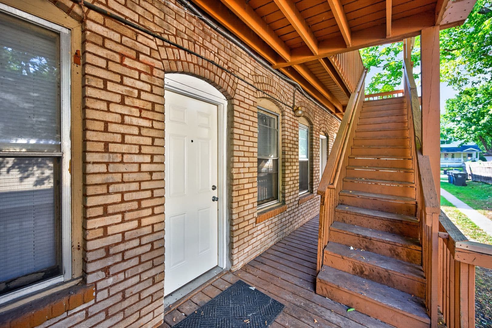 Saint Paul Apartment: 203 Grotto St N