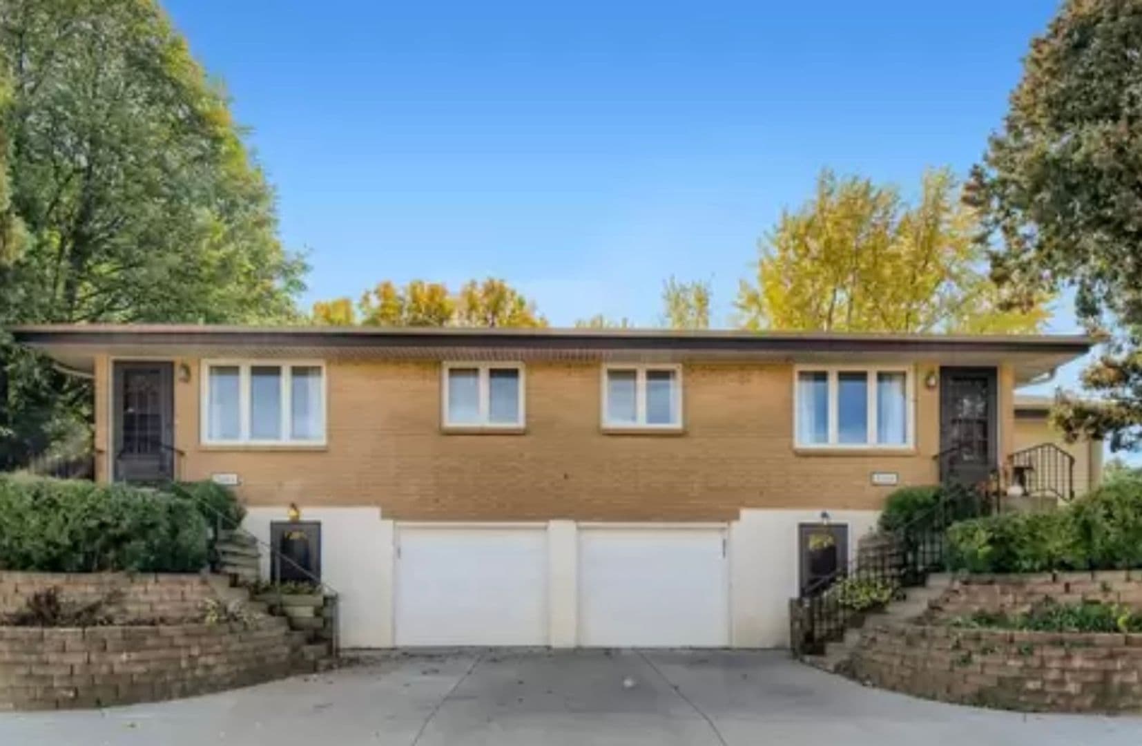 Saint Anthony Apartment: 2604 37th Ave NE