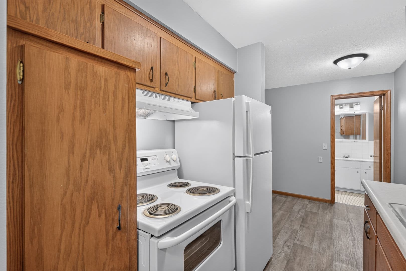 Columbia Heights Apartment: 970 43 1/2 Ave NE