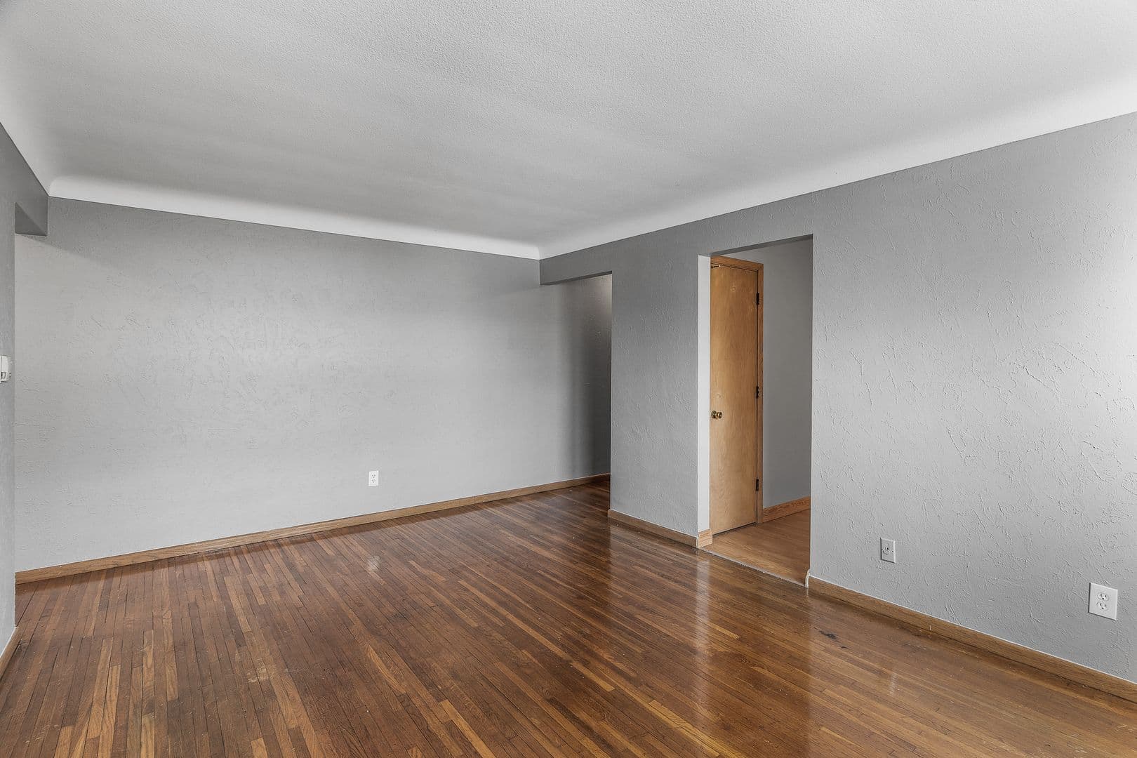 Saint Paul Apartment: 1009 Randolph Ave