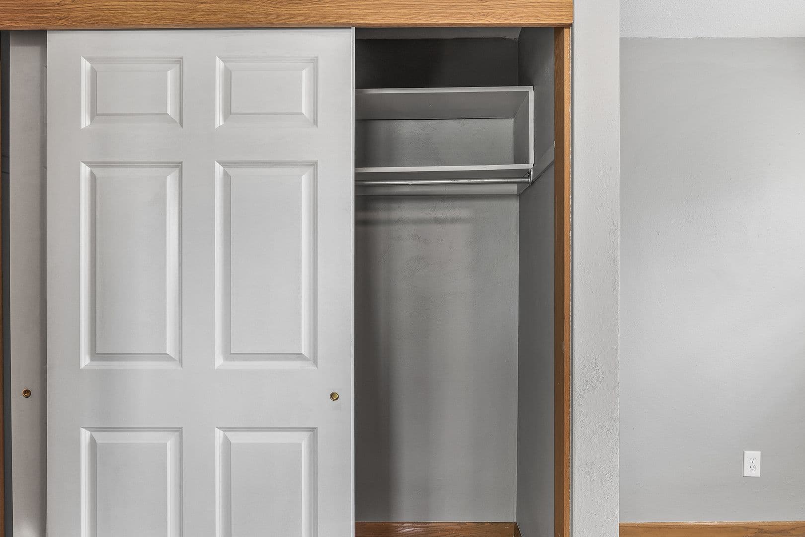 Saint Paul Apartment: 1009 Randolph Ave