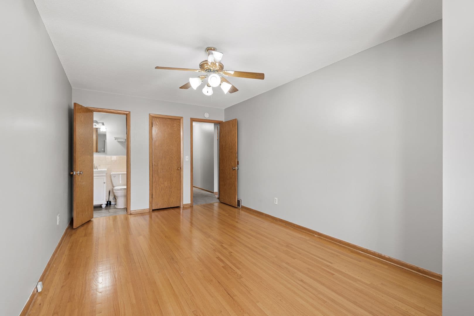 Saint Anthony Apartment: 2604 37th Ave NE