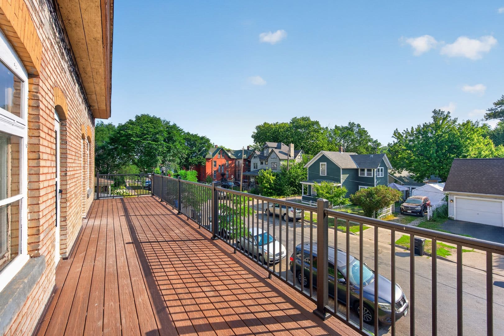 Saint Paul Apartment: 203 Grotto St N