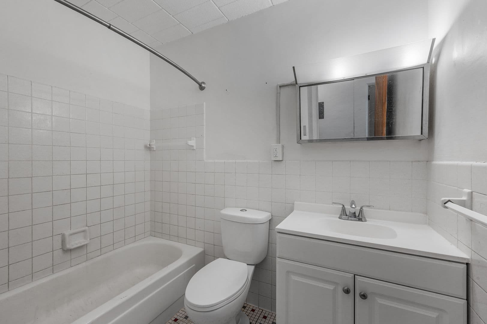 South St Paul Apartment: 1555 Willis Ave