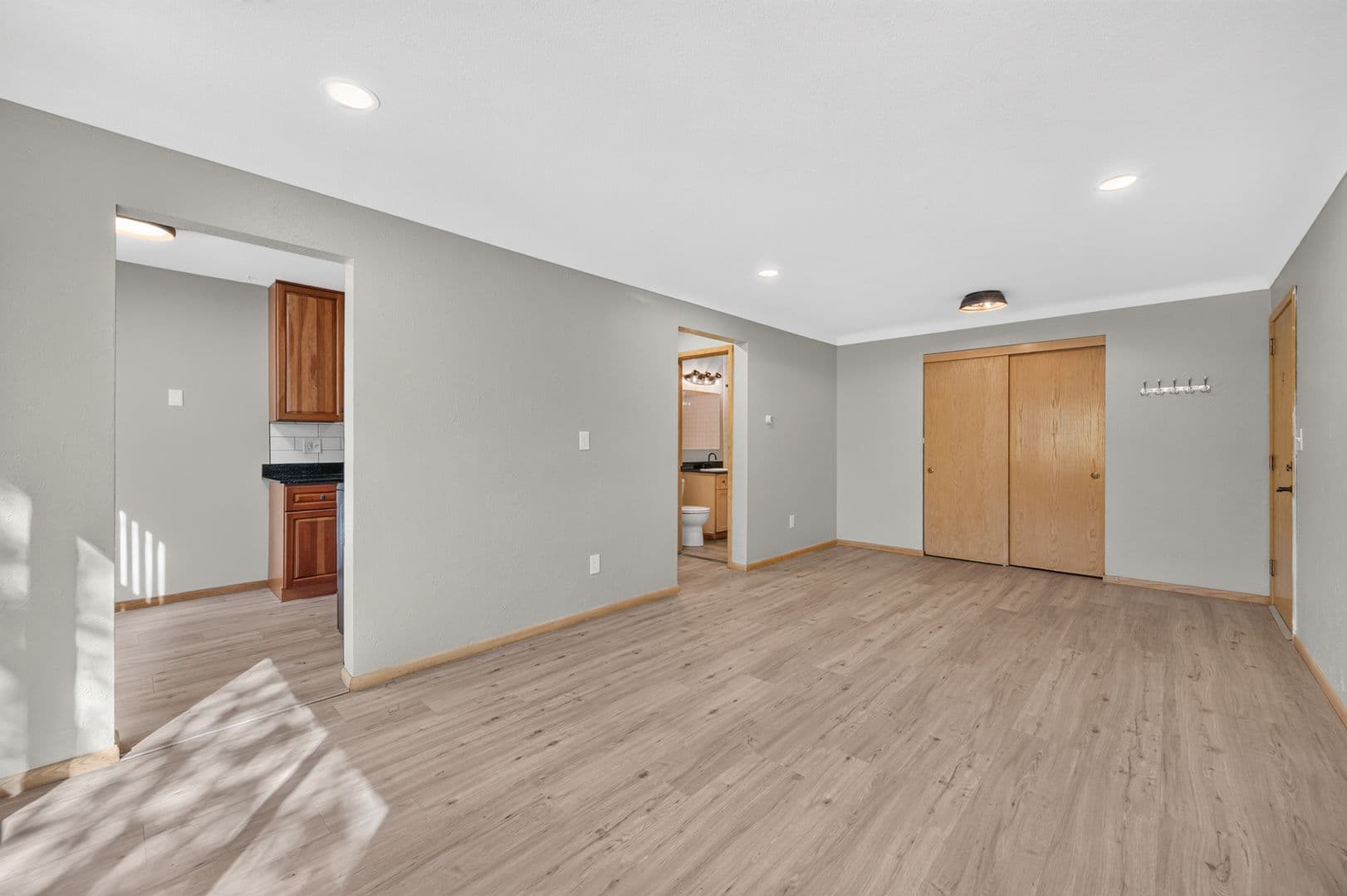 Roseville Apartment: 2610 Snelling Curve