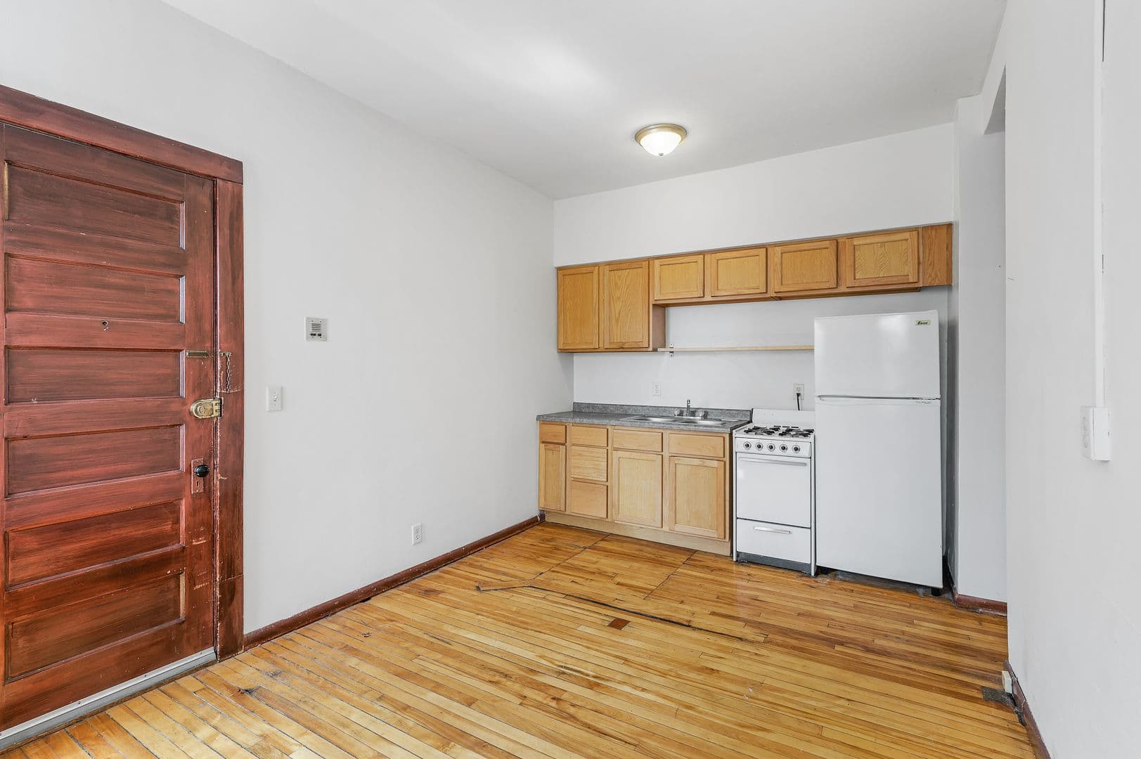 Minneapolis Apartment: 2735 Humboldt Ave S