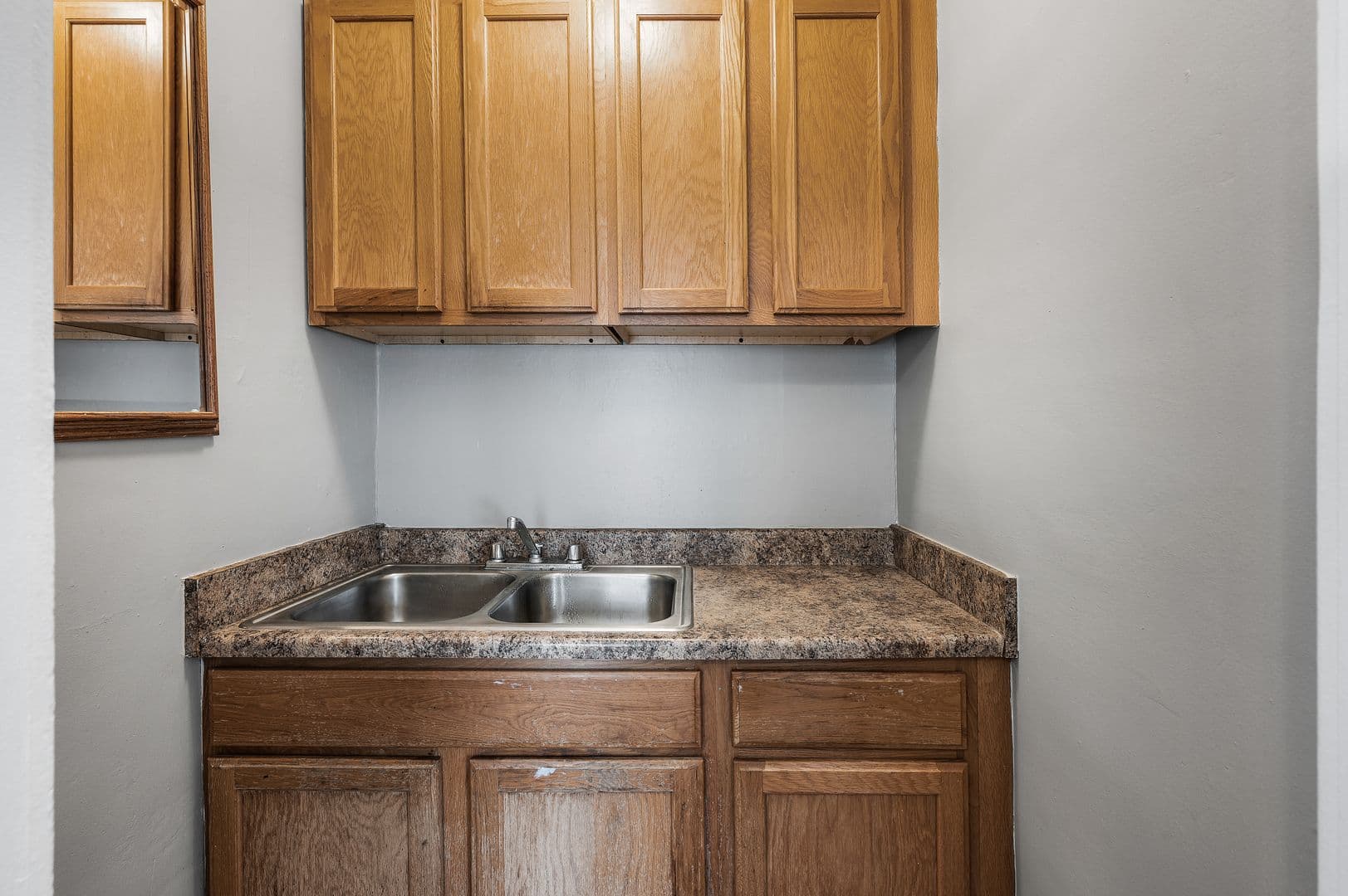 Mineapolis Apartment: 3111 E. 31st Street