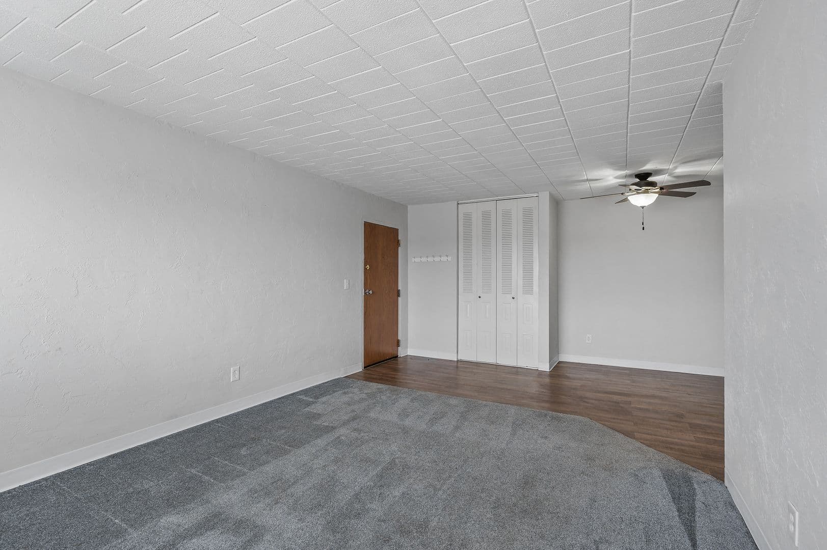 South St Paul Apartment: 1555 Willis Ave