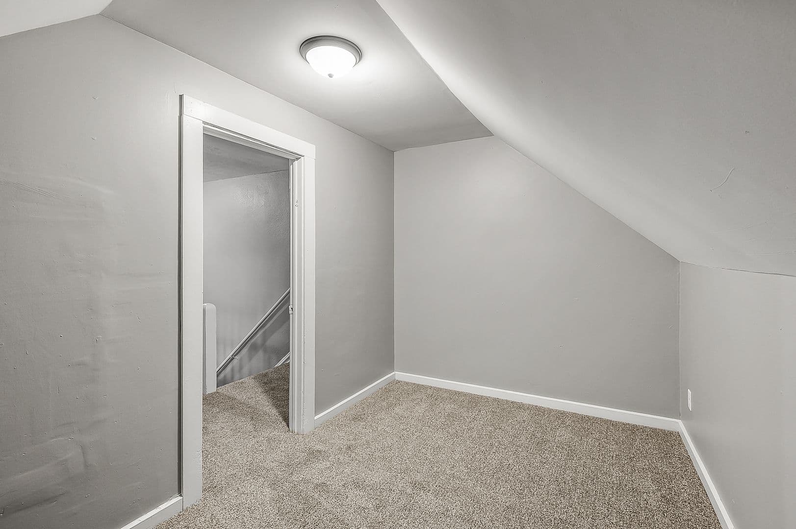 Saint Paul Apartment: 865/867 Hague Ave