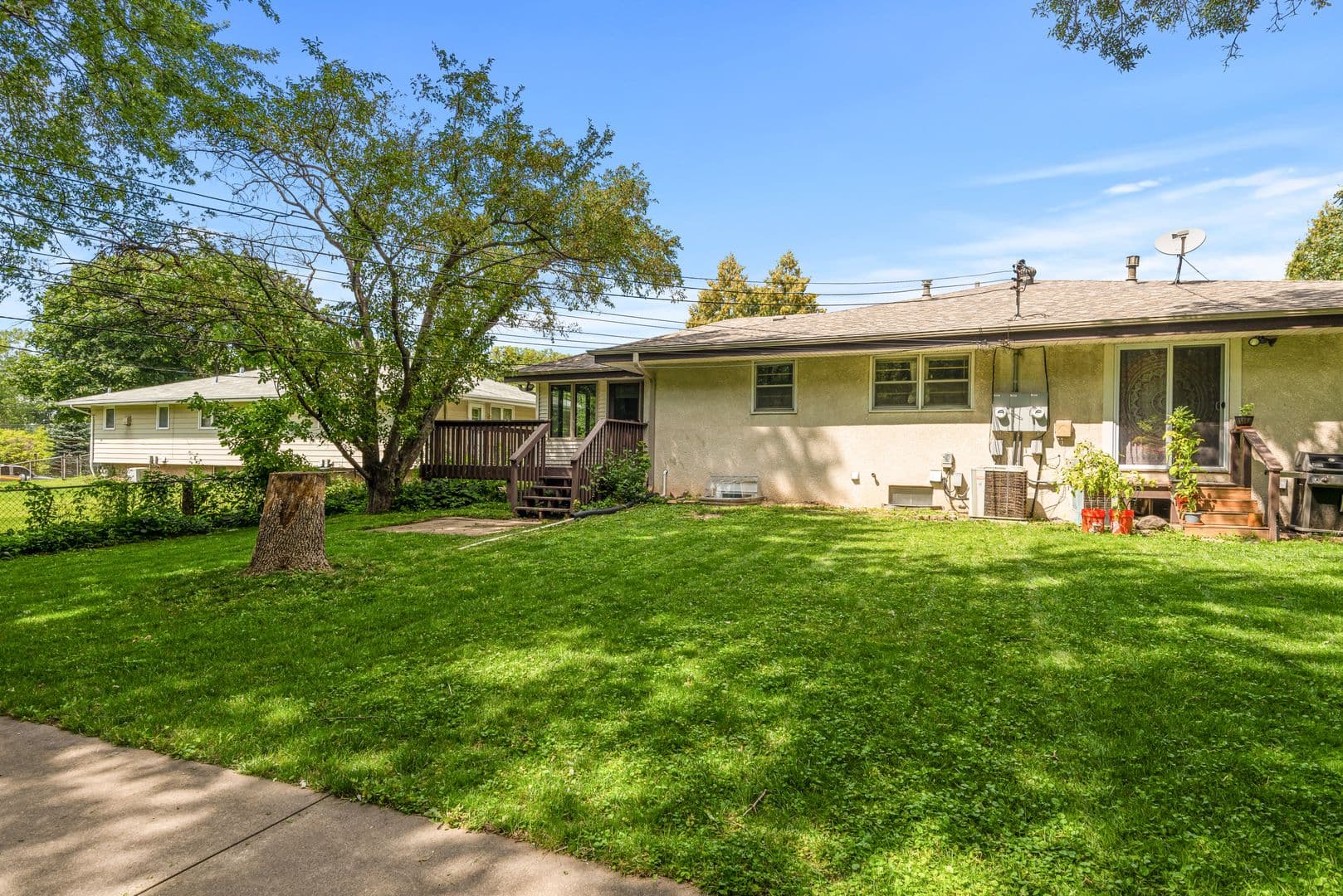 Saint Anthony Apartment: 2604/2606 37th Ave NE