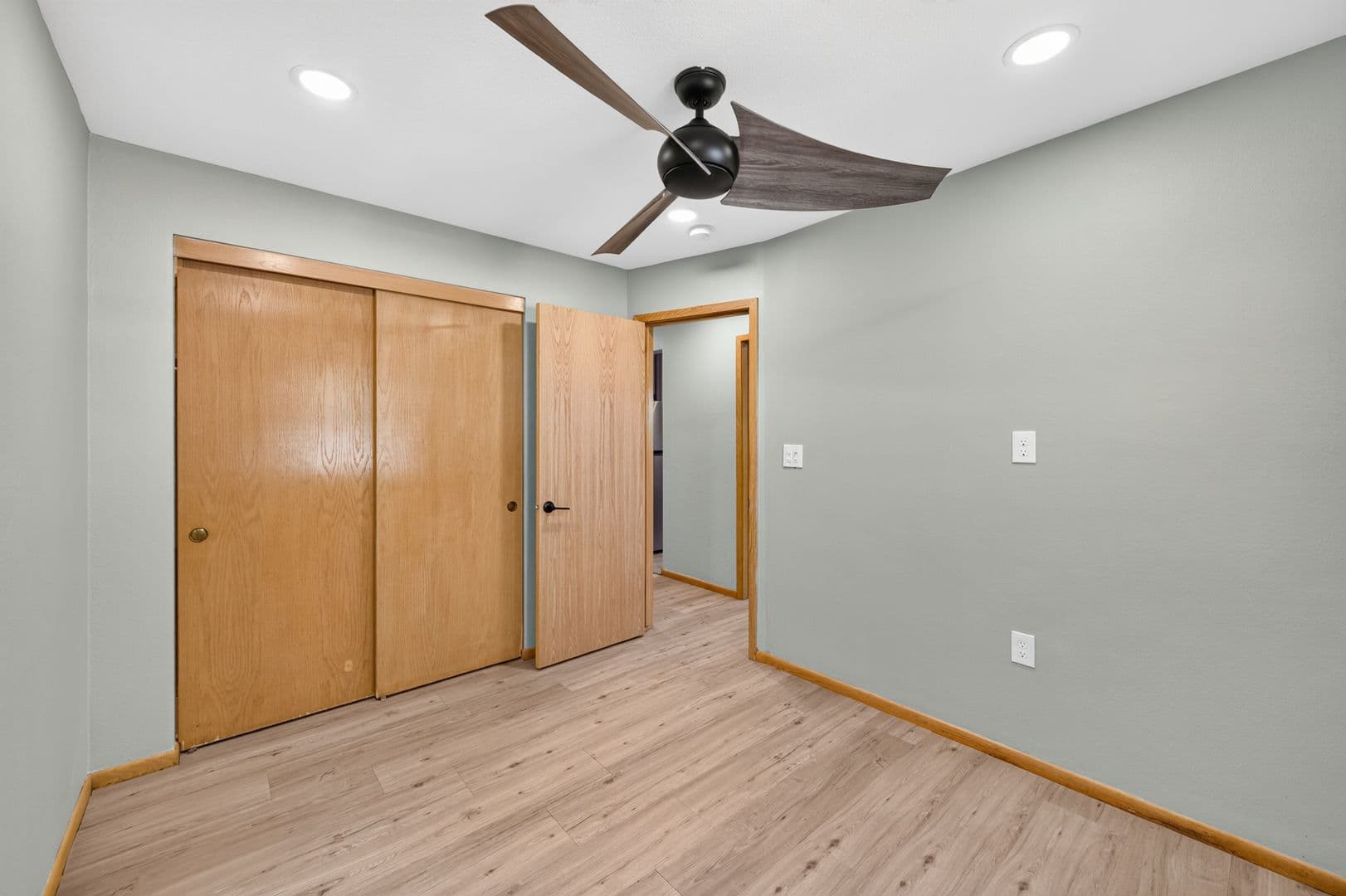 Roseville Apartment: 2610 Snelling Curve