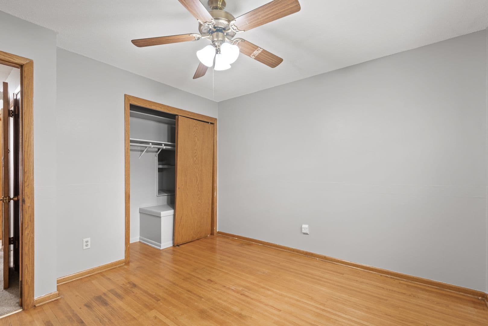 Saint Anthony Apartment: 2604 37th Ave NE