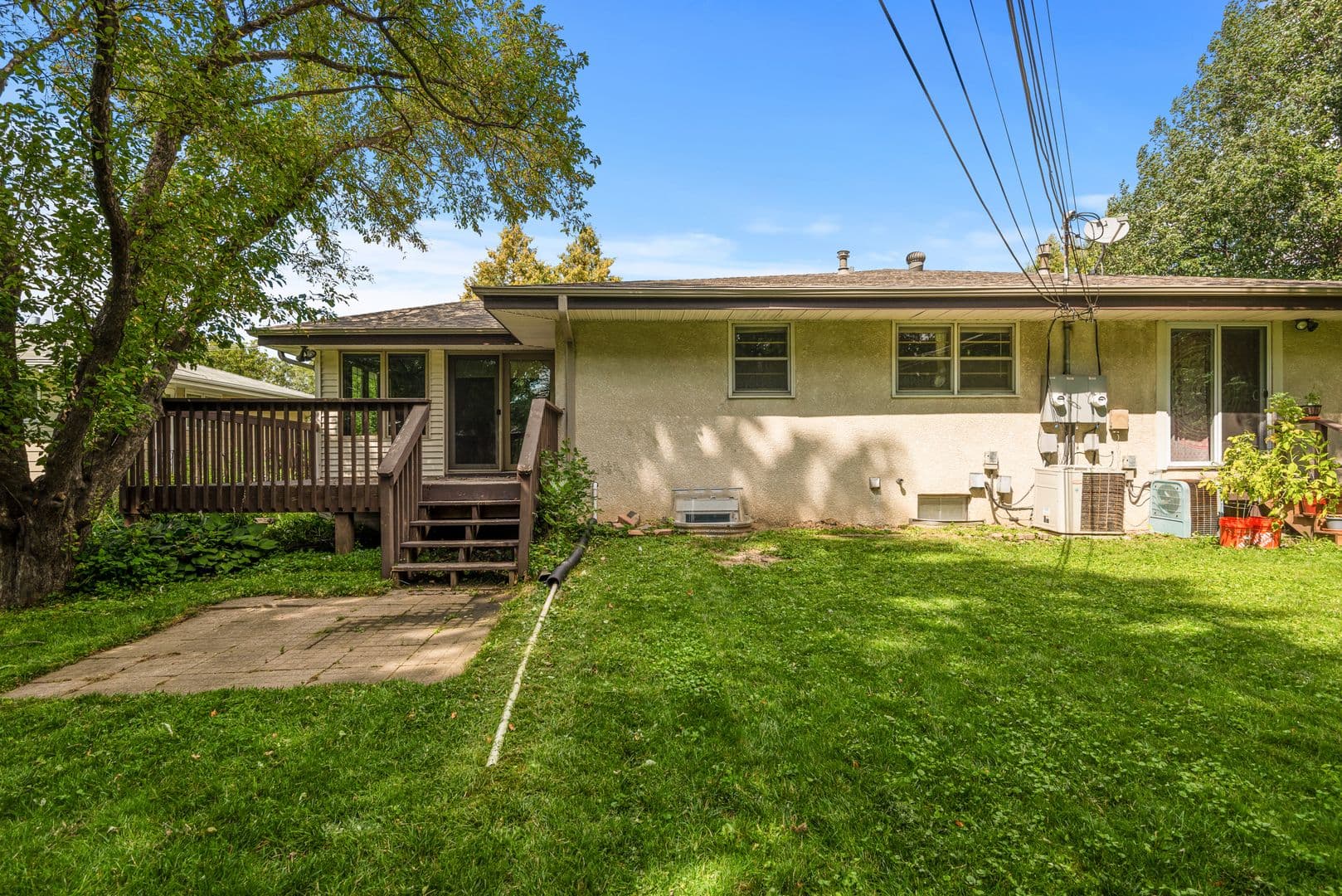 Saint Anthony Apartment: 2604 37th Ave NE