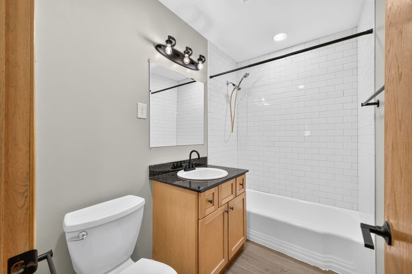 Roseville Apartment: 2610 Snelling Curve