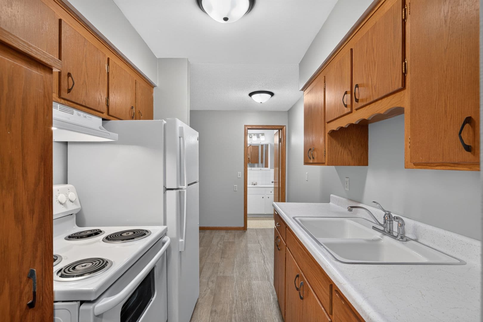 Columbia Heights Apartment: 970 43 1/2 Ave NE
