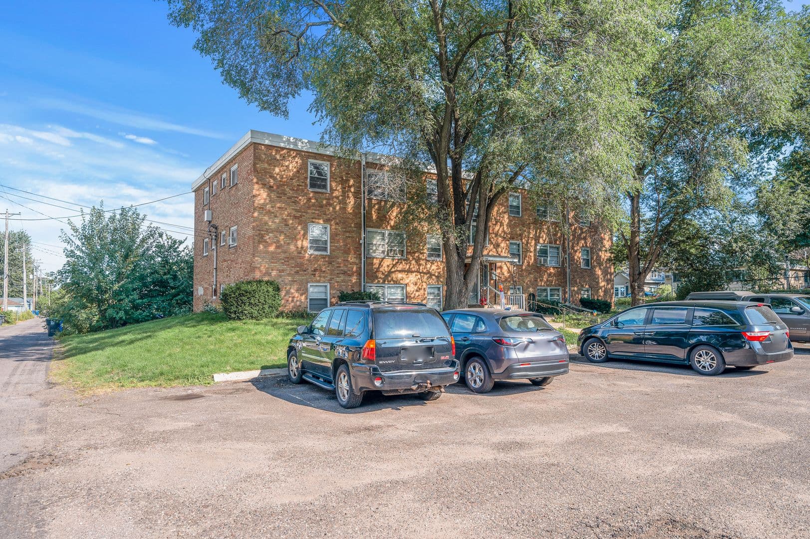 Saint Paul Apartment: 1009 Randolph Ave