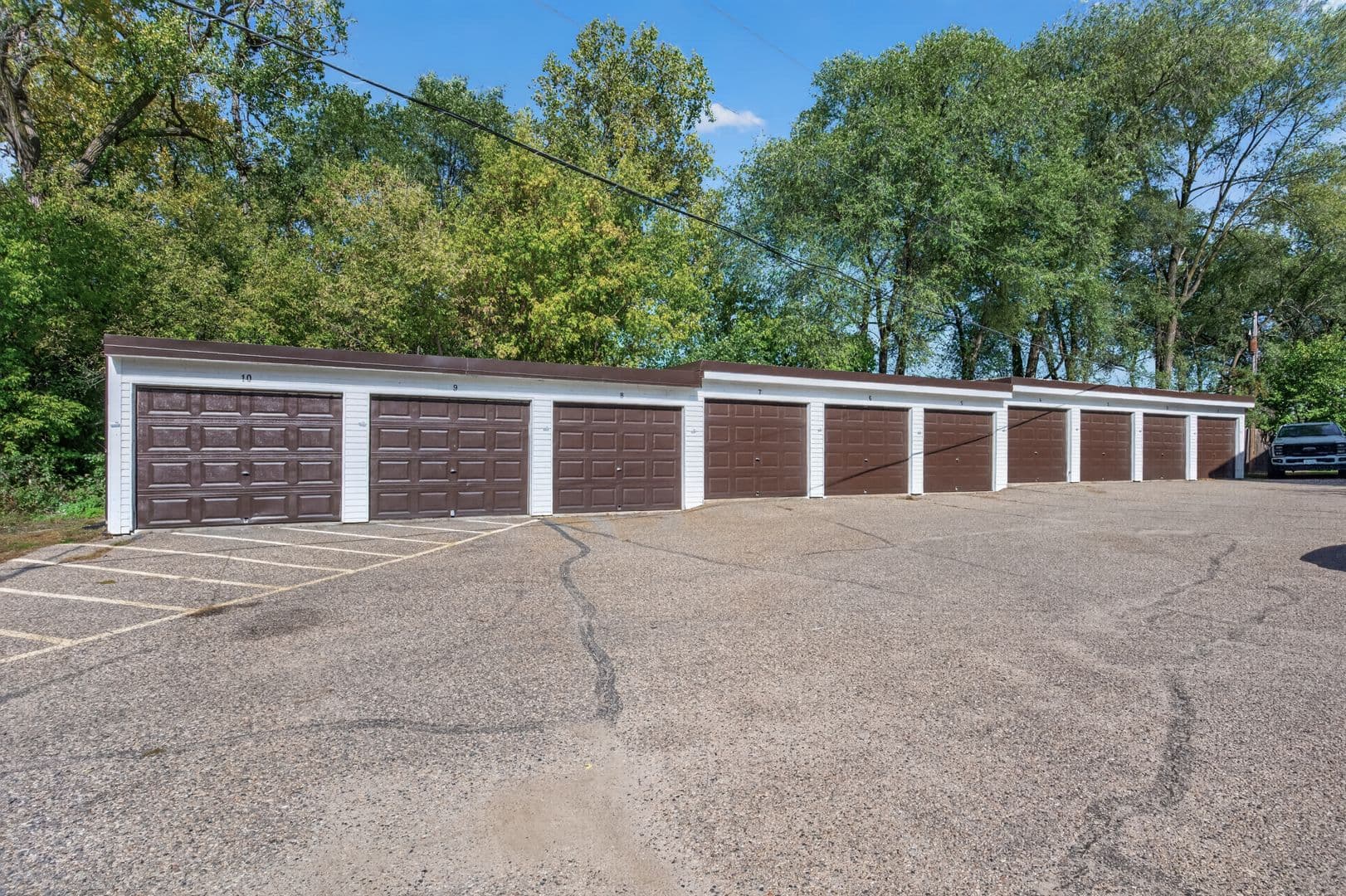 Roseville Apartment: 2610 Snelling Curve