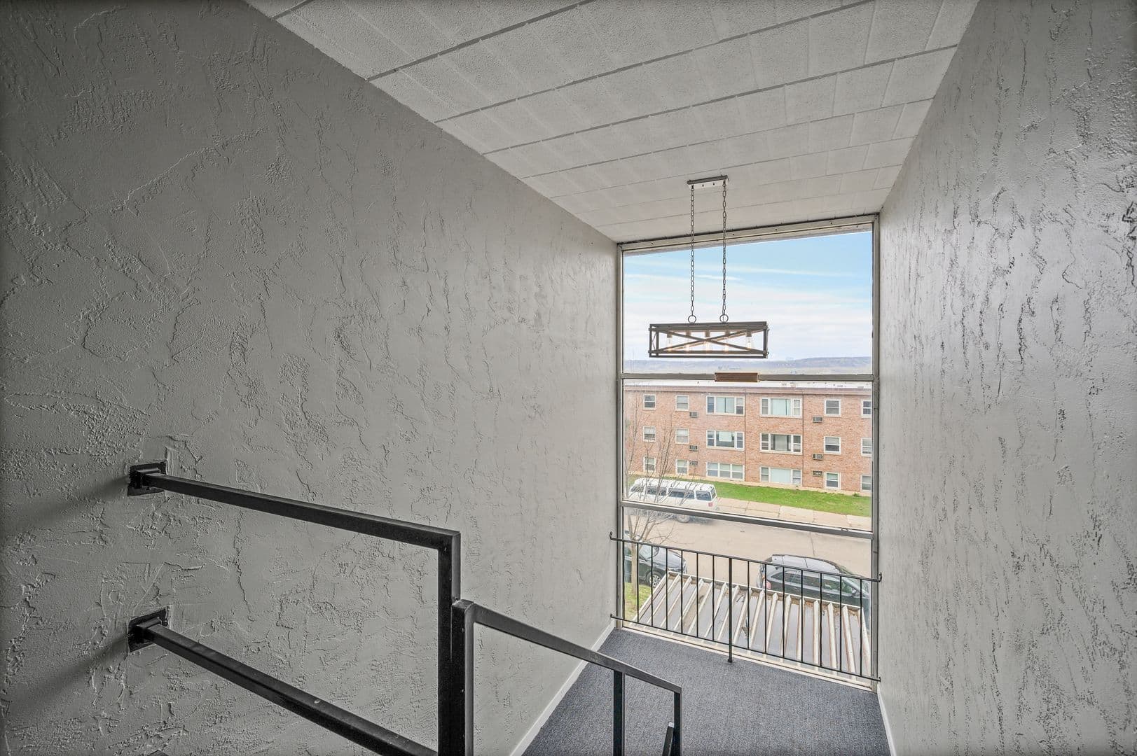 South St Paul Apartment: 1555 Willis Ave
