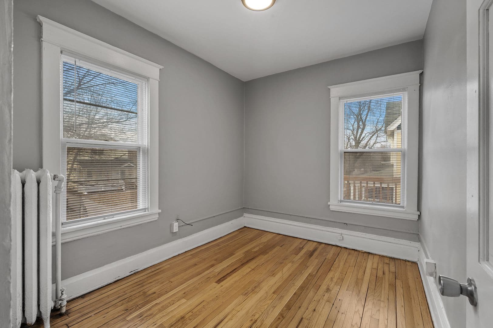 Saint Paul Apartment: 203 Grotto St N