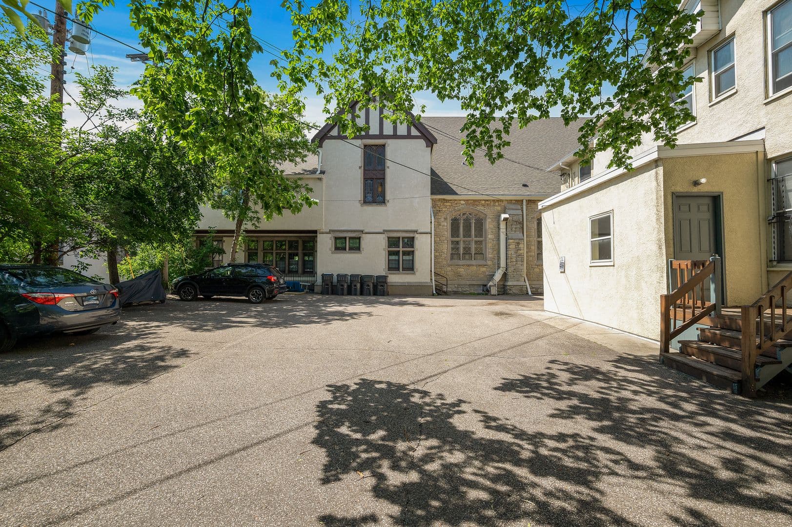 Minneapolis Apartment: 2735 Humboldt Ave S