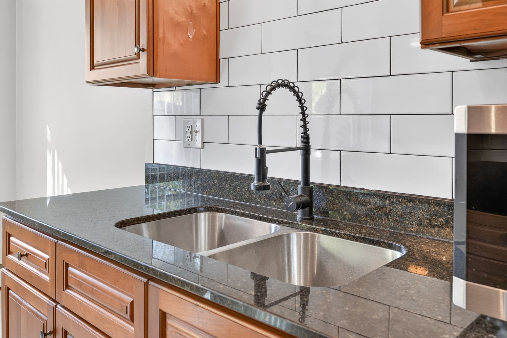 Roseville Apartment: 2610 Snelling Curve