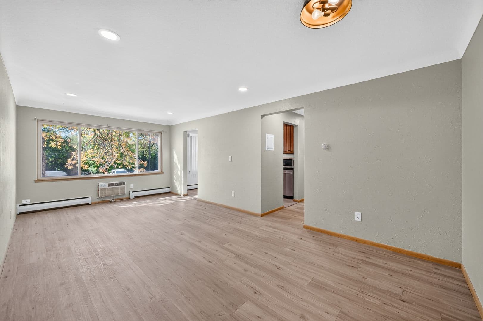 Roseville Apartment: 2610 Snelling Curve