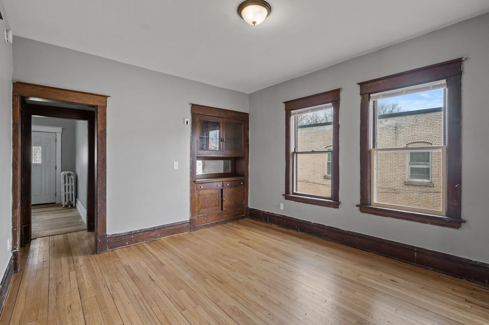 Saint Paul Apartment: 203 Grotto St N