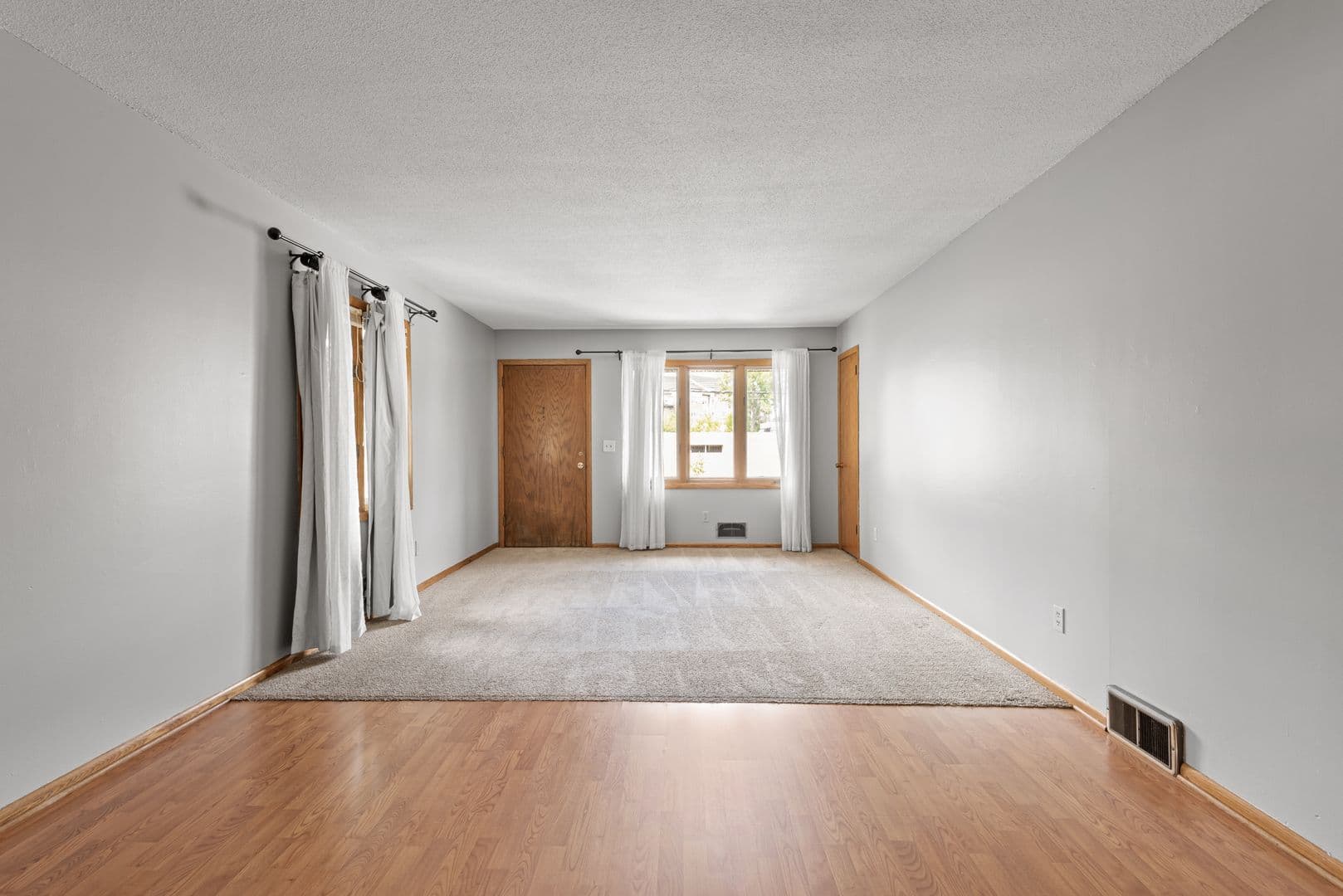 Saint Anthony Apartment: 2604 37th Ave NE