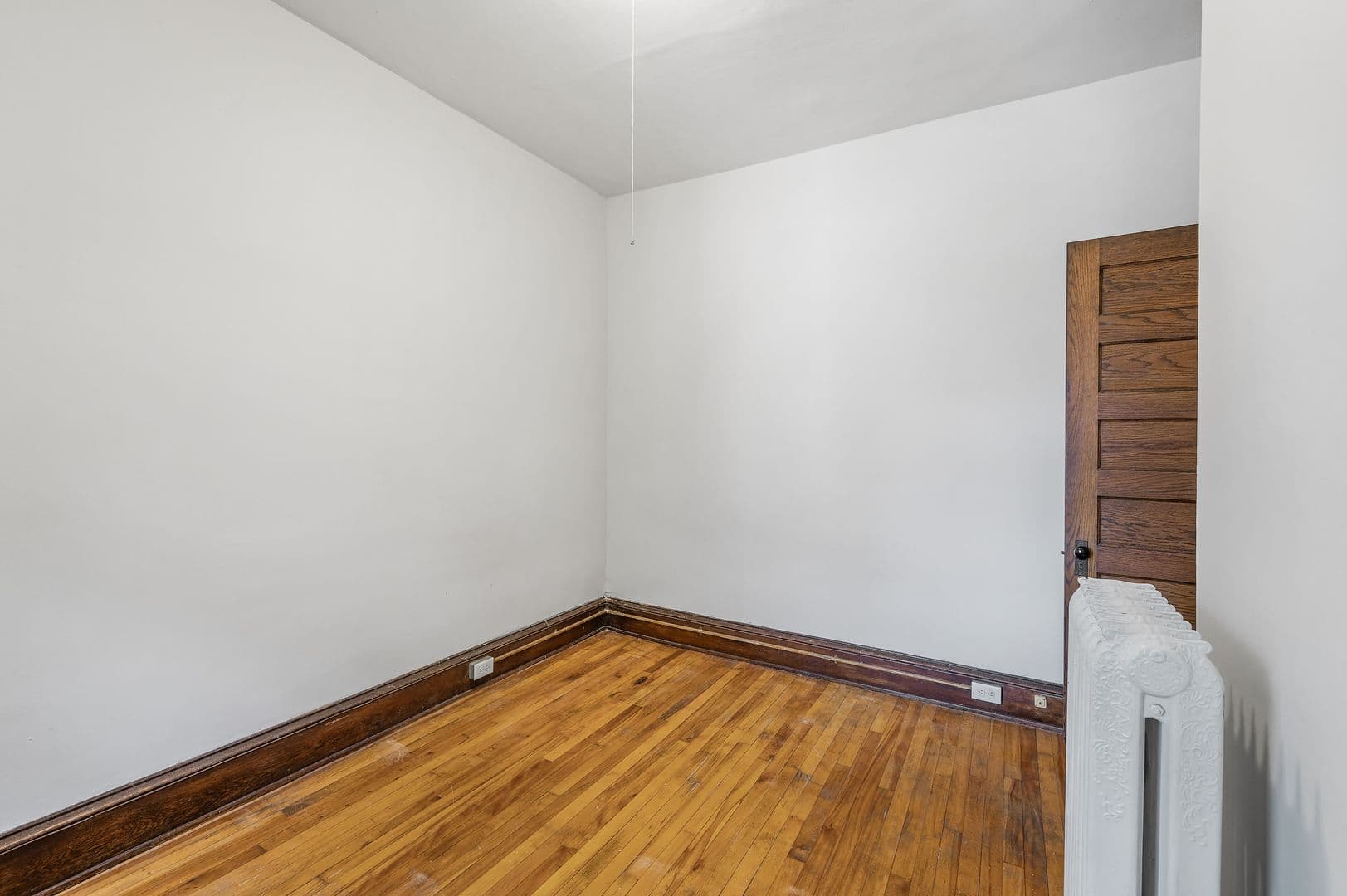 Minneapolis Apartment: 2735 Humboldt Ave S