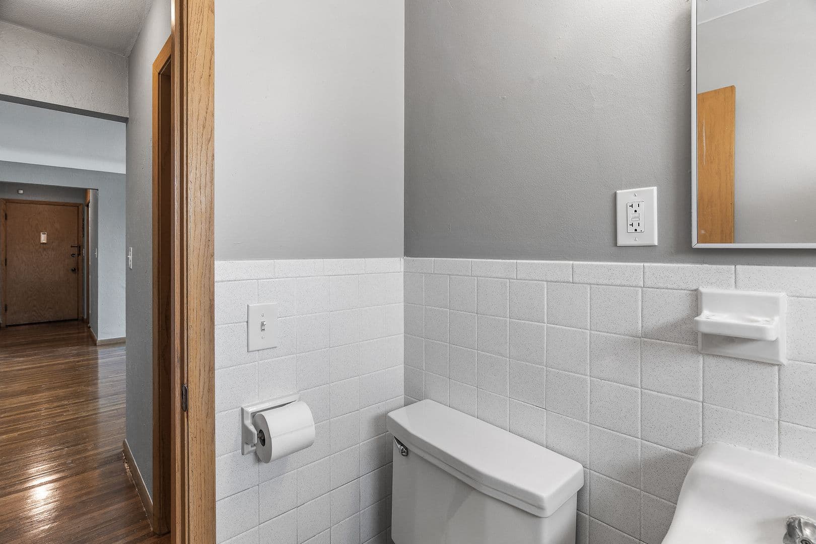 Saint Paul Apartment: 1009 Randolph Ave