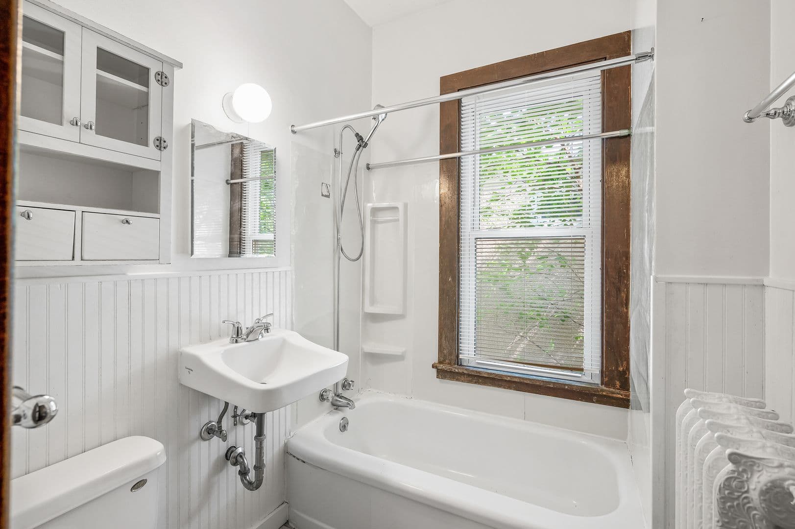 Minneapolis Apartment: 2735 Humboldt Ave S